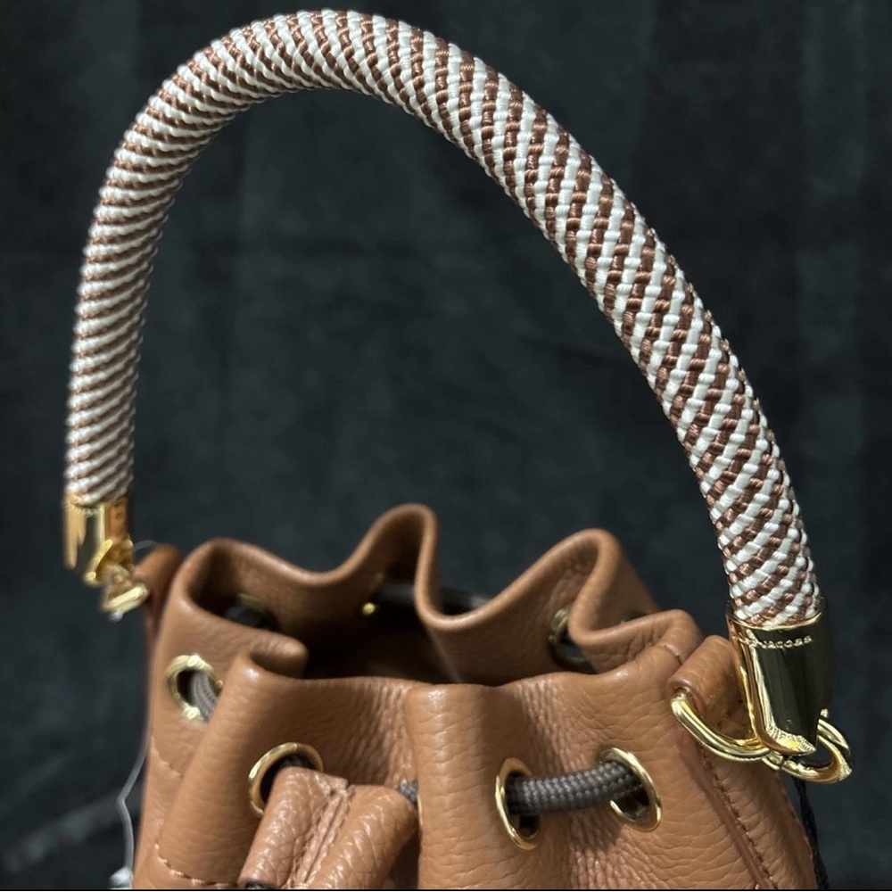 Marc Jacobs 
THE BUCKET handbag - Picture 8 of 8